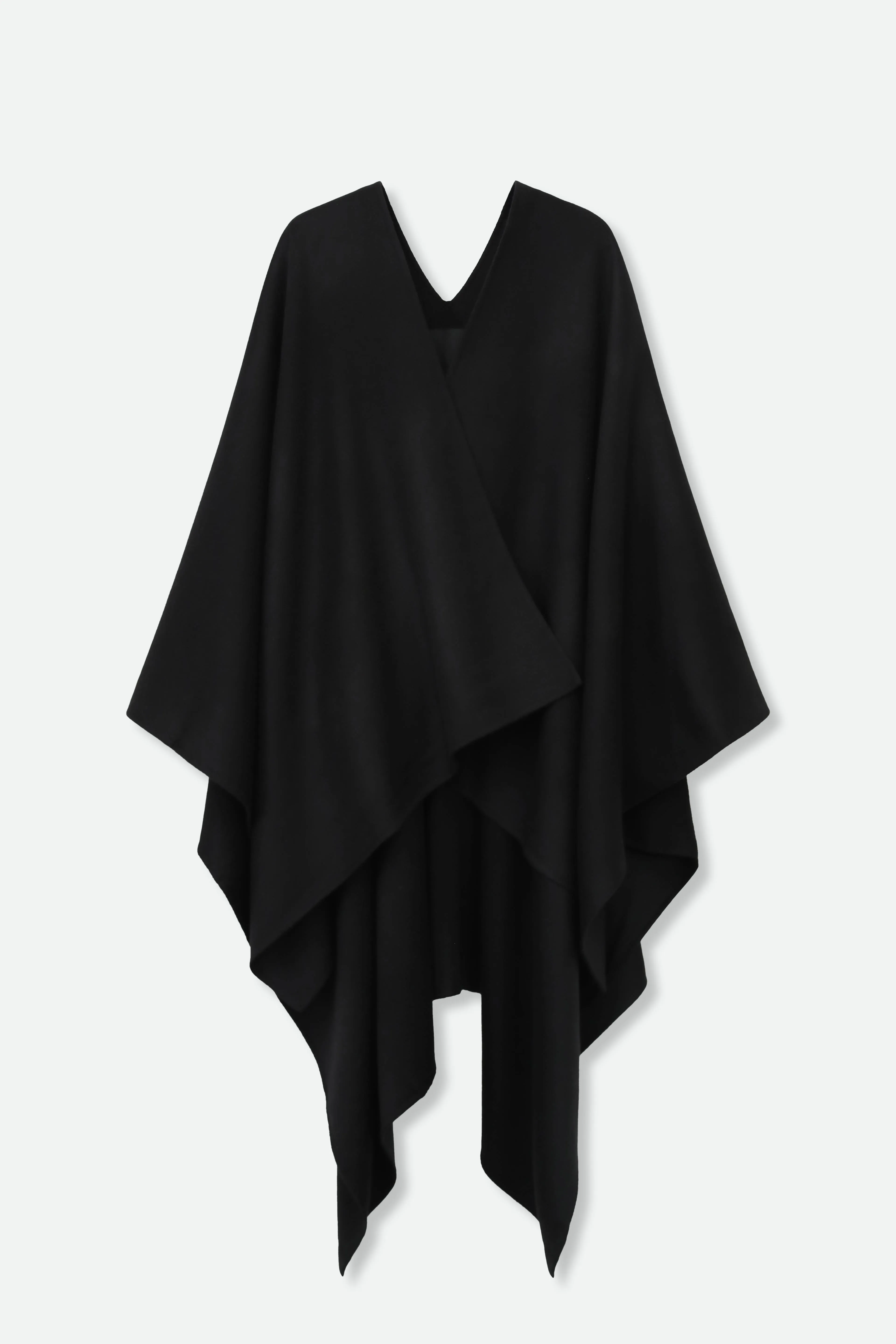 ALPINE CAPE IN PURE CASHMERE