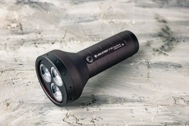 P18R Signature Flashlight