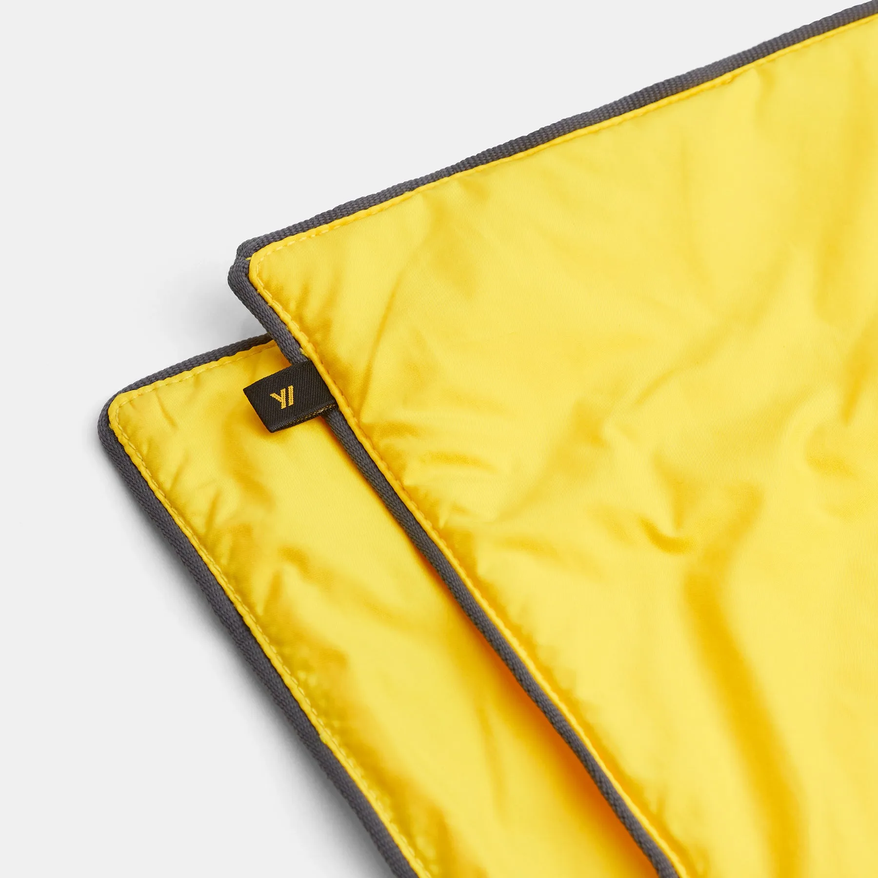 Y/OSEMITE Quilted Blanket - Yellow/Carbon